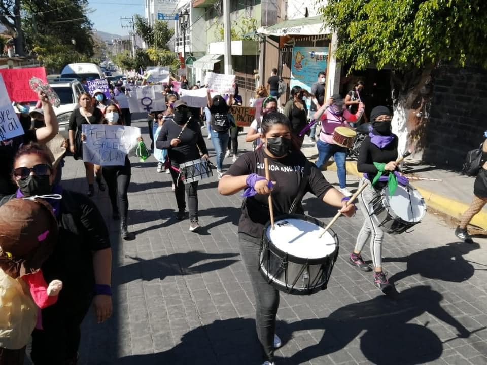 Marchan feministas en Chilpancingo contra candidatura de Félix Salgado Macedonio