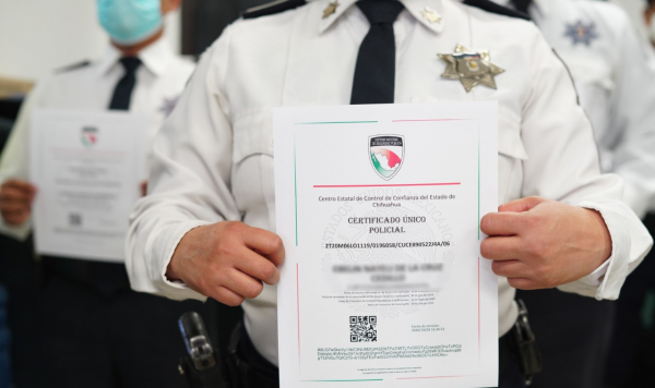 Reciben 98 agentes ministeriales Certificado Único Policial