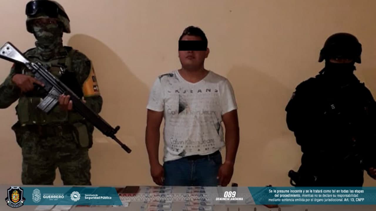 Detienen a un hombre armado y con dinero en efectivo en Hogar Moderno