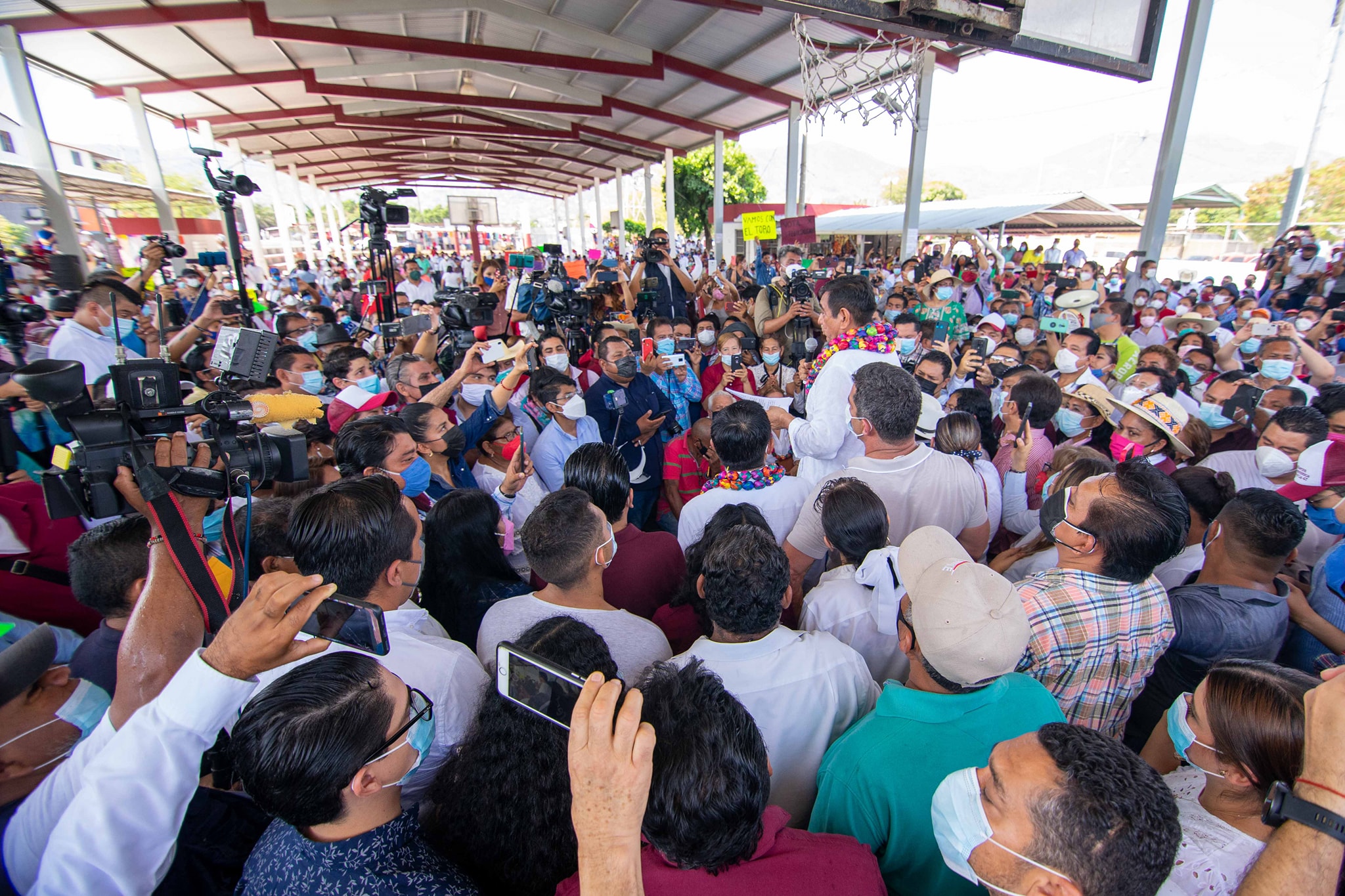 Con alusiones a las mujeres y a la austeridad inició campaña Félix Salgado en Acapulco