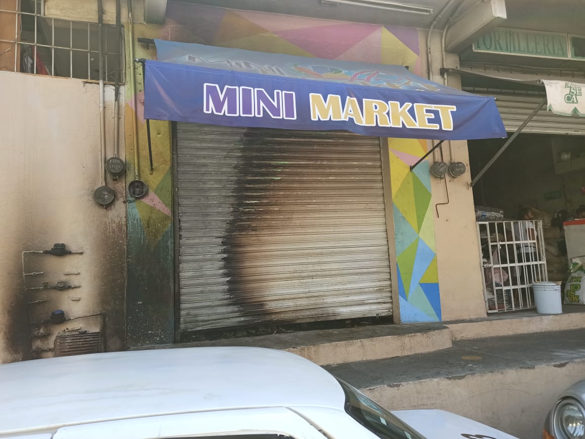 Se incendia miscelánea en el fraccionamiento Magallanes