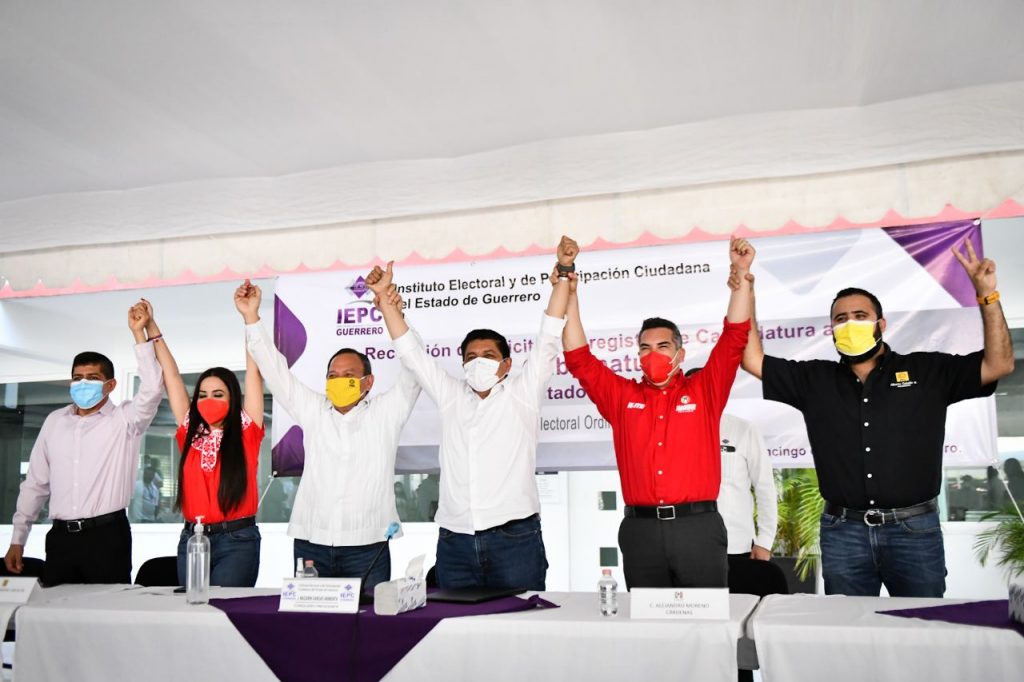 Mario Moreno se registra ante el IEPC como candidato de «Va por Guerrero»
