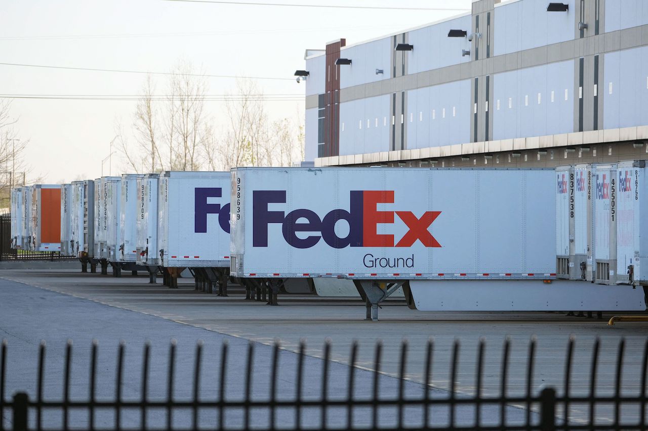 Tiroteo en un almacén de FedEx deja 8 muertos en Indianápolis