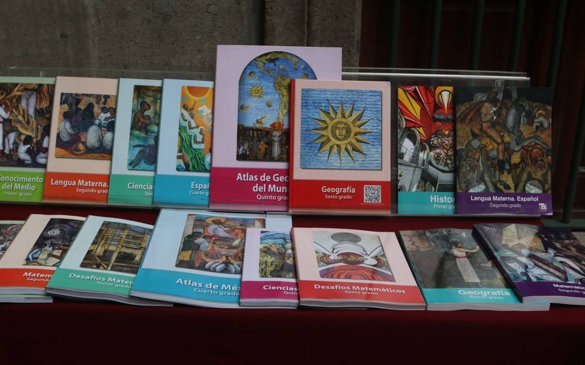 Inicia ciclo escolar 2023-2024 enmedio de controversia por libros de texto
