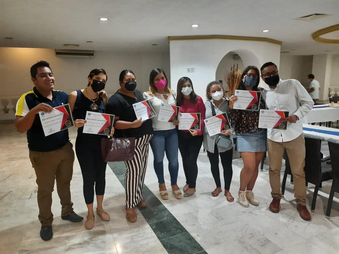 Reconocen labor de periodistas en el día de libre prensa