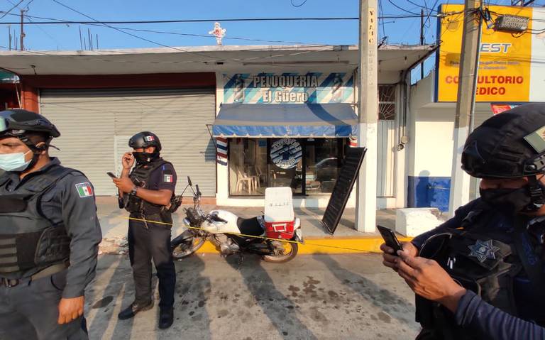 Asesinan a hombre dentro de peluquería en La Laja