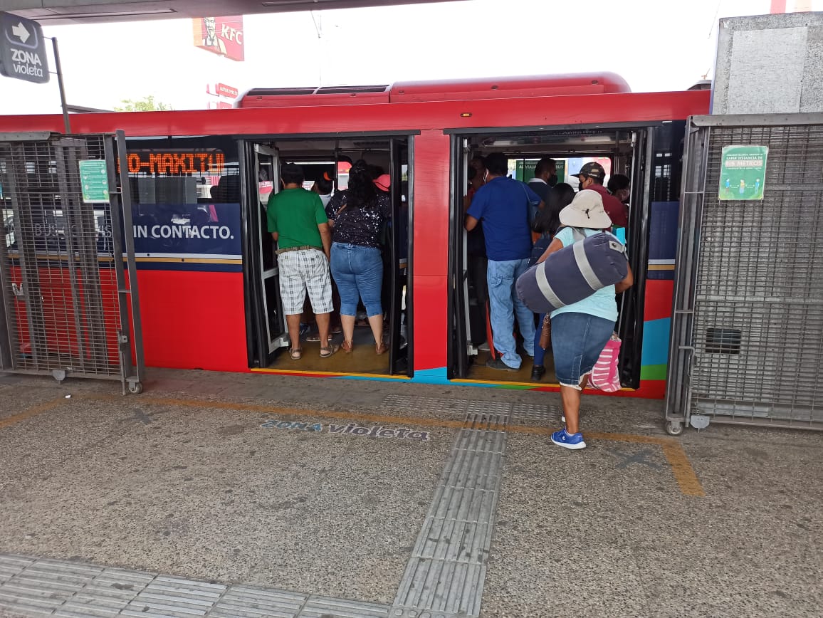 ¿El Acabús es el mismo servicio que nos ofrecieron al inicio?