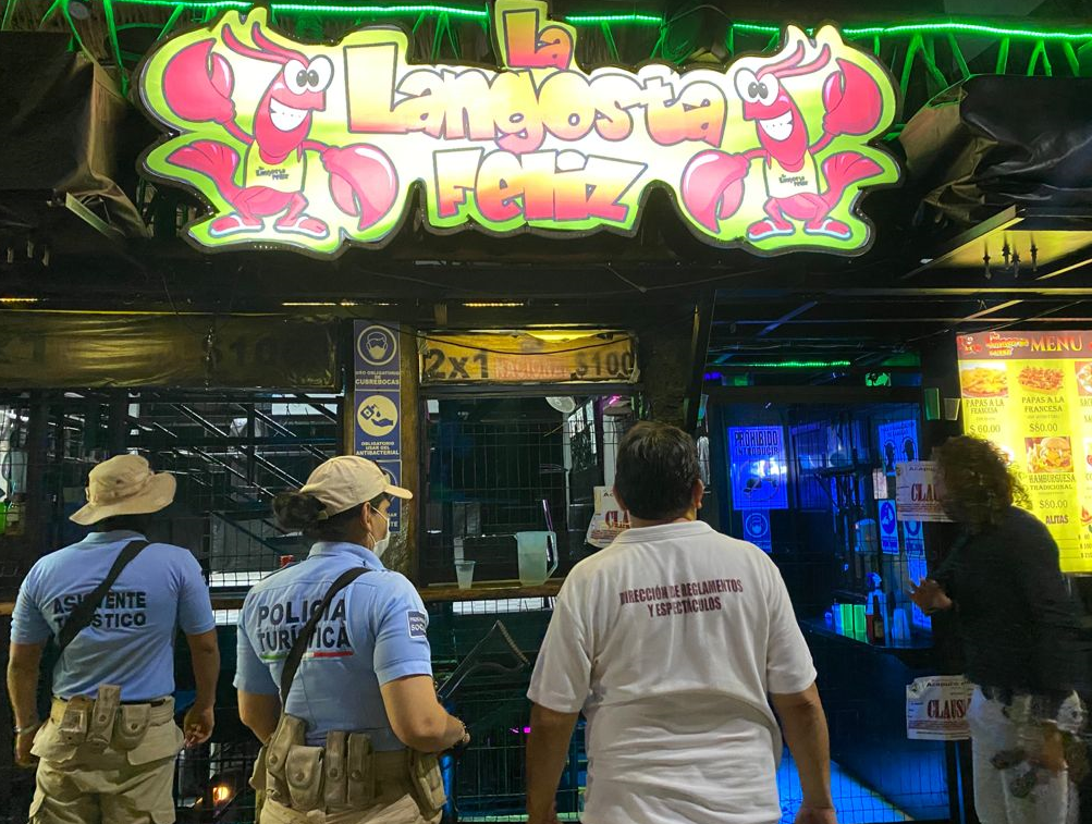 VIDEO: Clausuran seis bares por violar normas sanitarias, en Acapulco