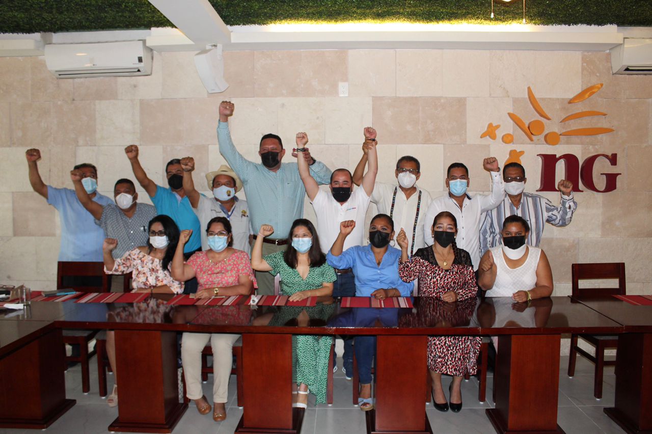 Se suman líderes del SUSPEG al proyecto de Ricardo Taja