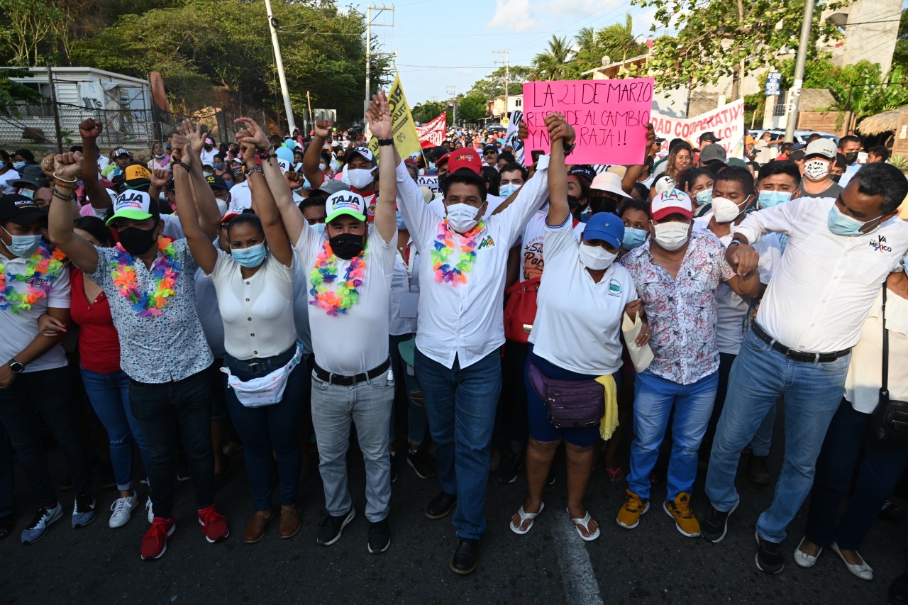 «Serás presidente municipal de Acapulco», gritan marquesanos a Ricardo Taja