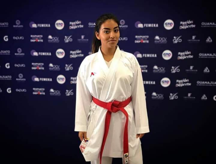 Mérito Estudiantil 2021 para Betty Astudillo