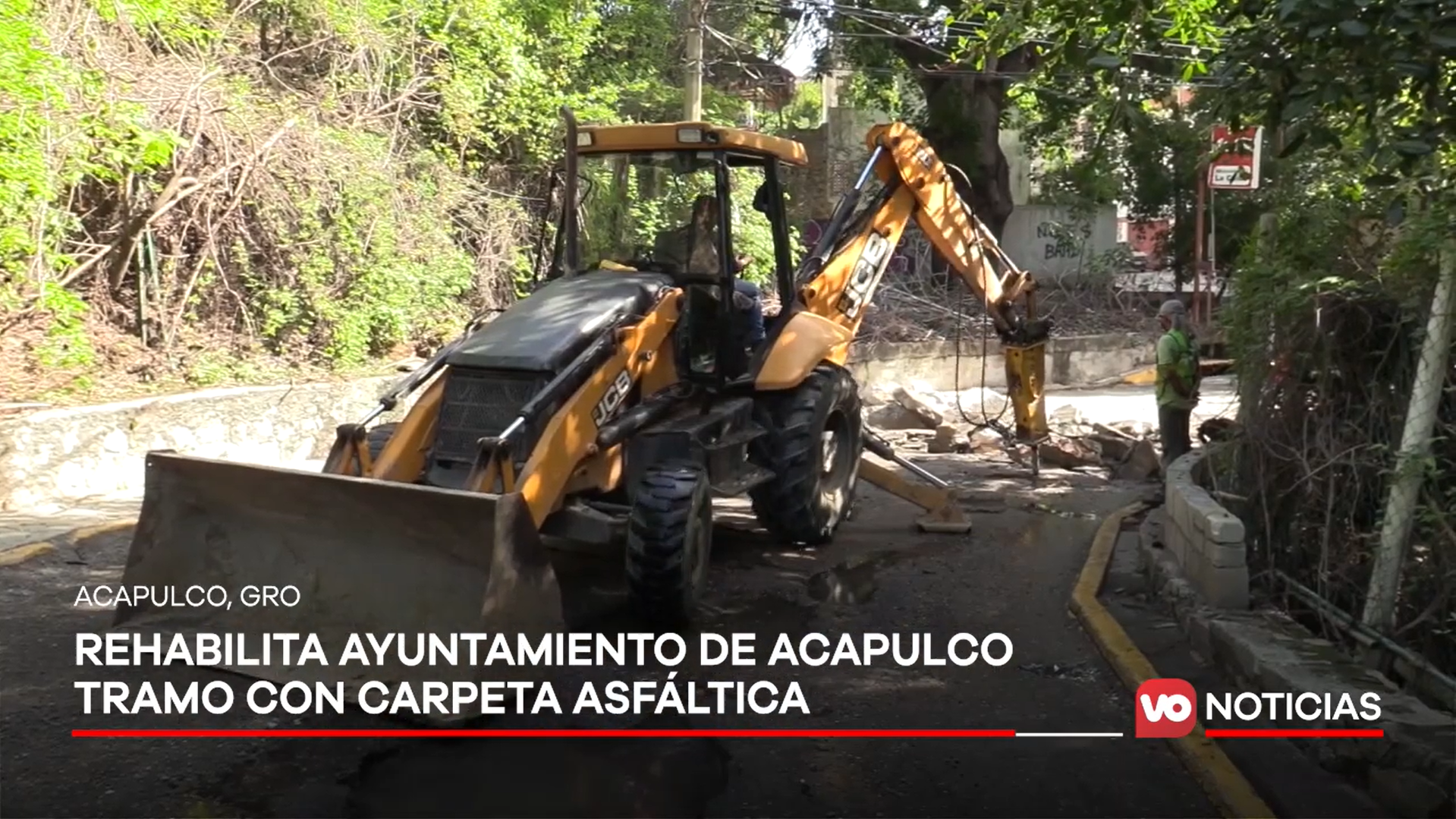VIDEO: Rehabilita Ayuntamiento de Acapulco tramo con carpeta asfáltica en Costera Vieja