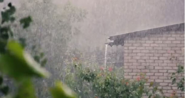 Lluvias en Tecpan provocan inundaciones y caída de barda