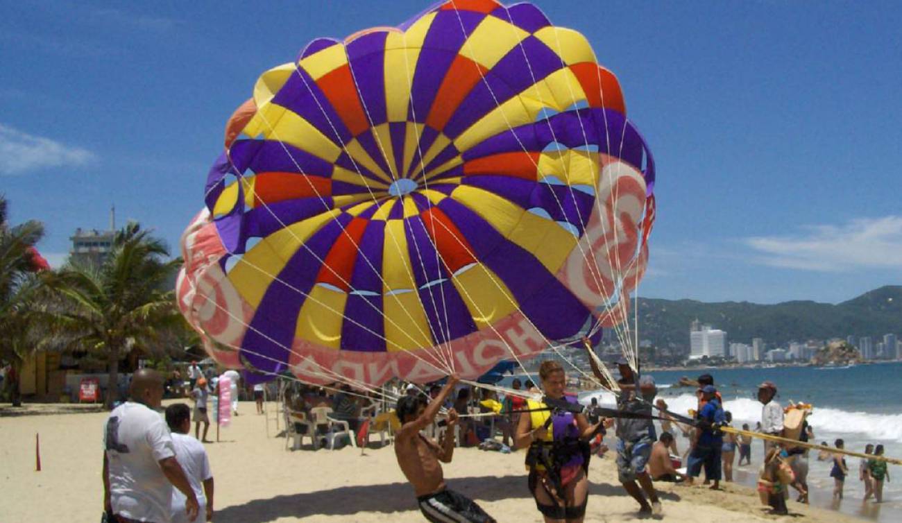 VIDEO: Accidente en parachute fue provocado por bolsa de basura: Prestador de Servicios