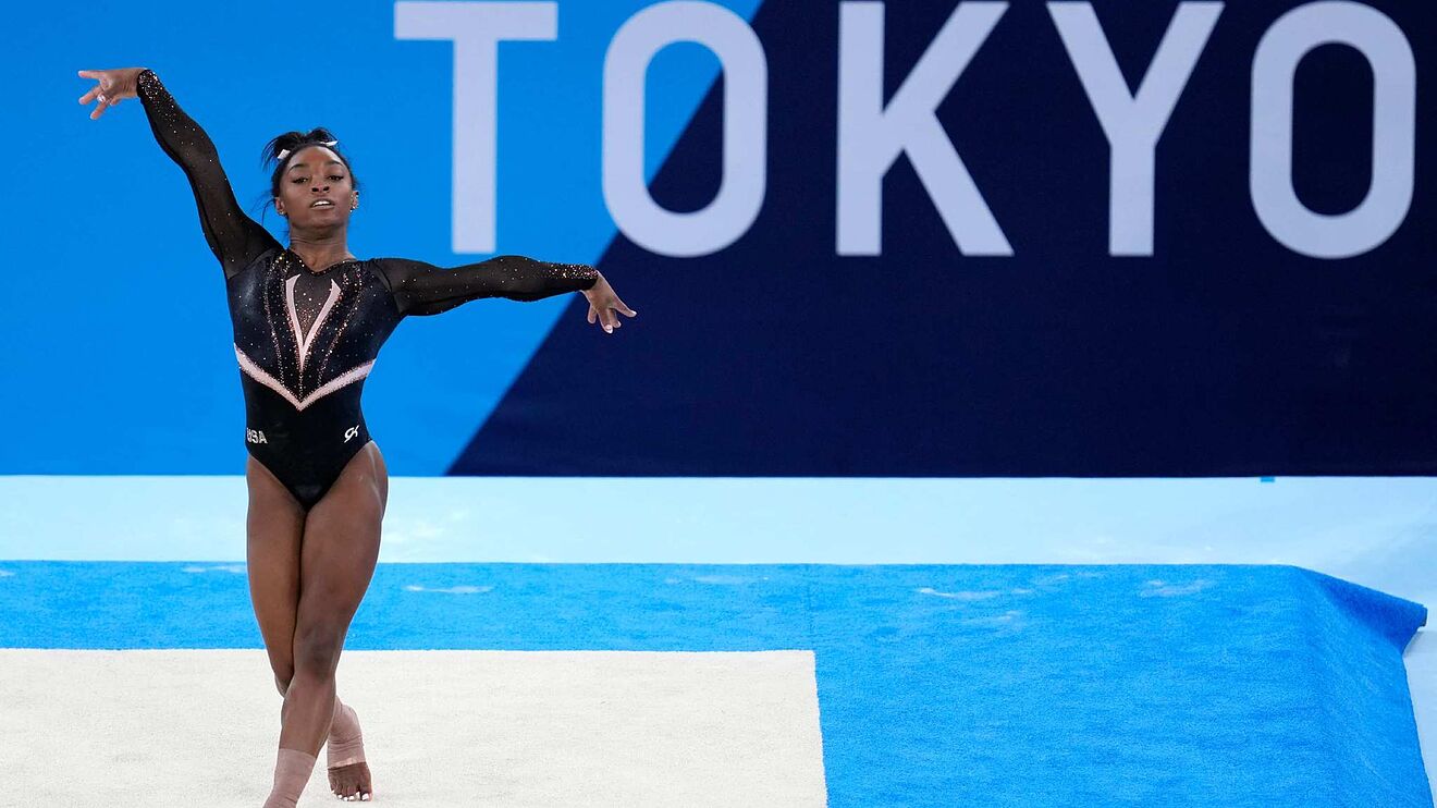 Simone Biles se da de baja en la competencia olímpica