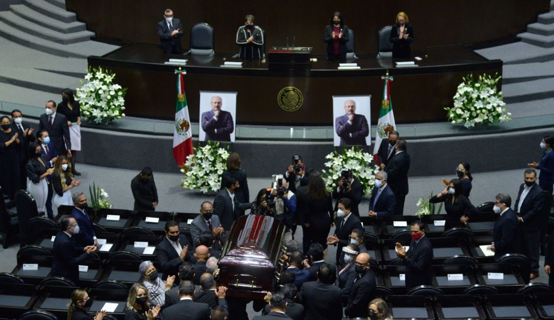 VIDEO: Realiza Cámara de Diputados homenaje de cuerpo presente a René Juárez Cisneros