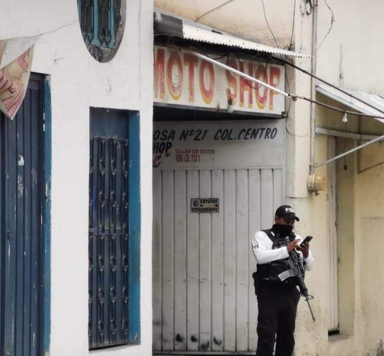 Asesinan a dos hombres en la colonia Centro de Iguala
