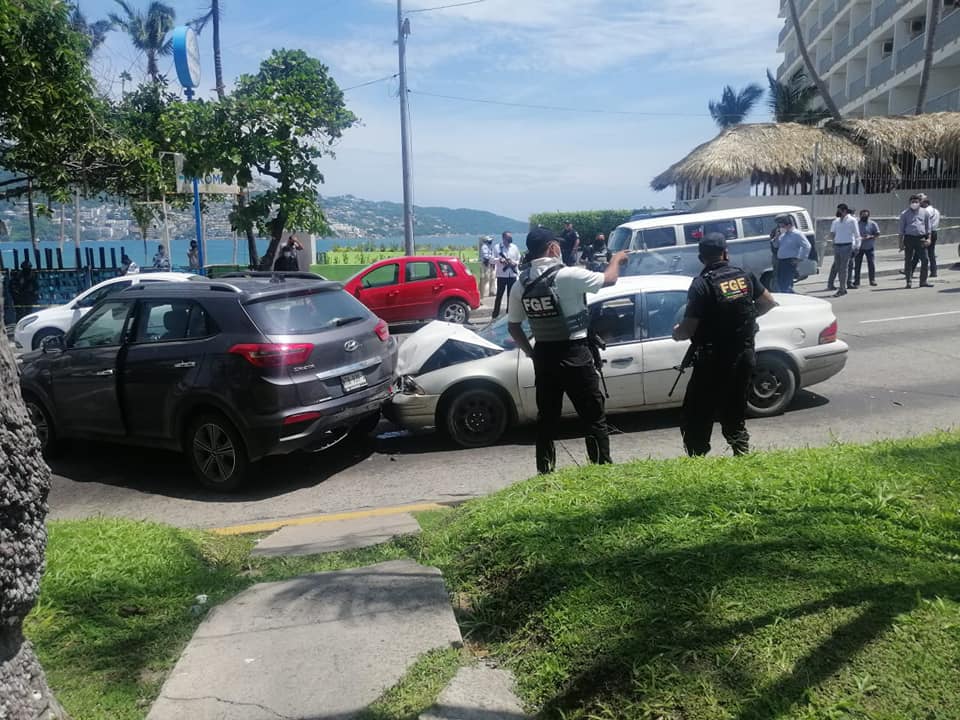 Balacera en avenida Costera deja dos muertos y un herido