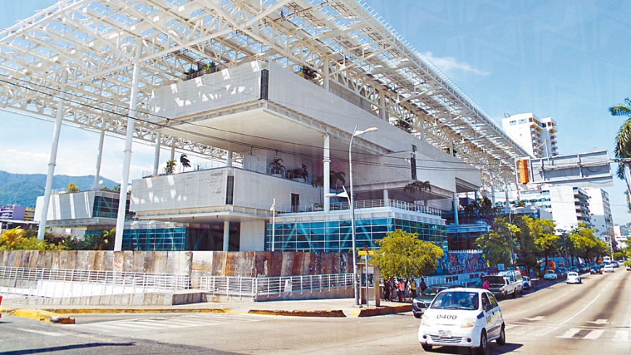 Detienen labores en edificio inteligente de Acapulco