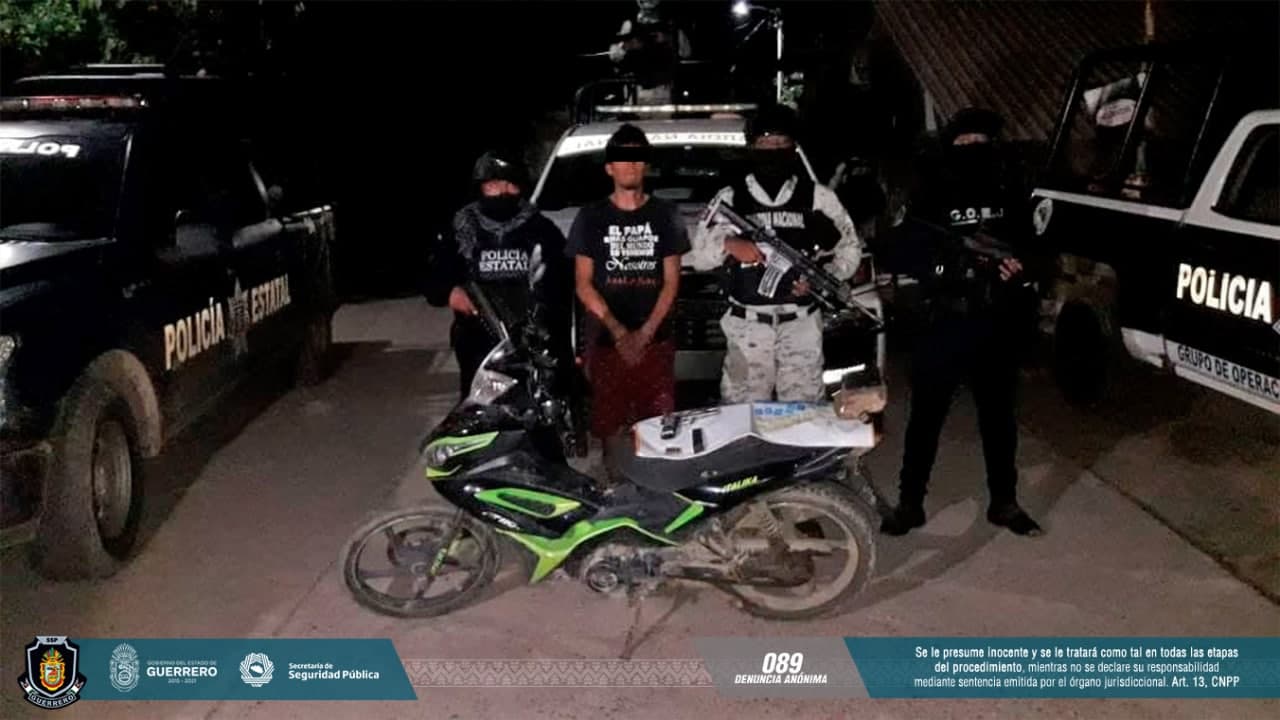 Detienen a sujeto por portación de droga y arma en La Unión