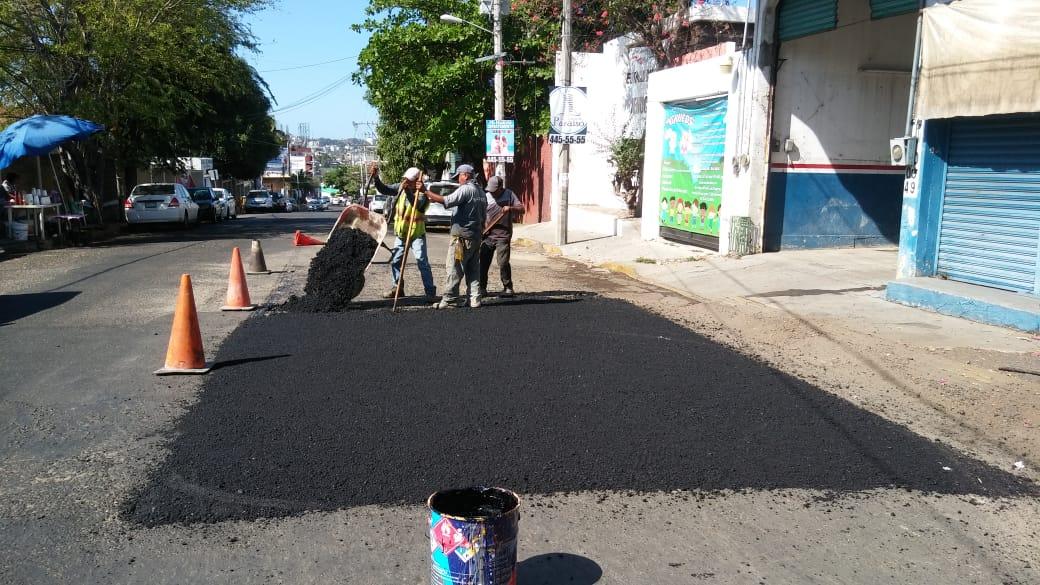 Refuerza Gobierno de Acapulco trabajos de rehabilitación de vialidades