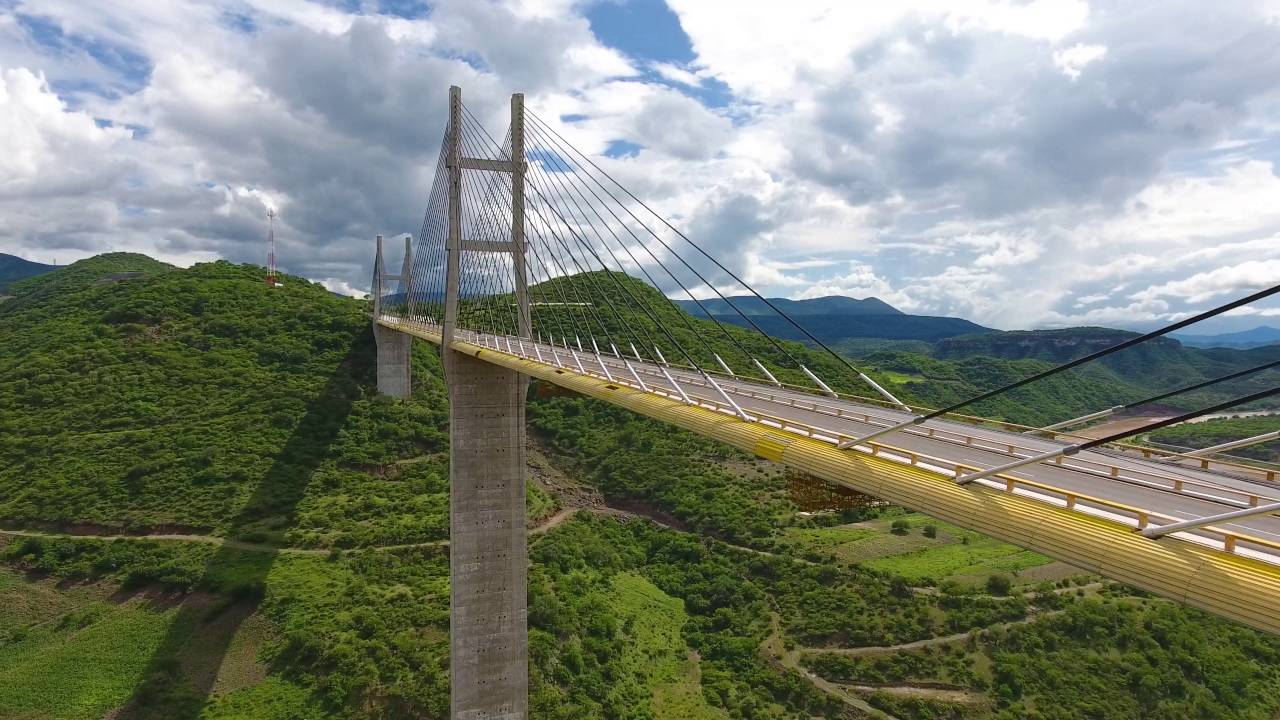 Pareja pacta suicidio; el marido se arrepiente y la traiciona