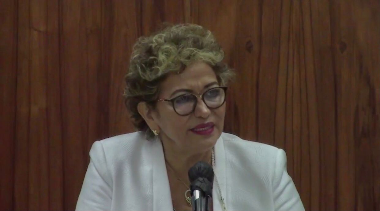 Retroceso a semáforo amarillo implica redoblar las medidas: Adela Román