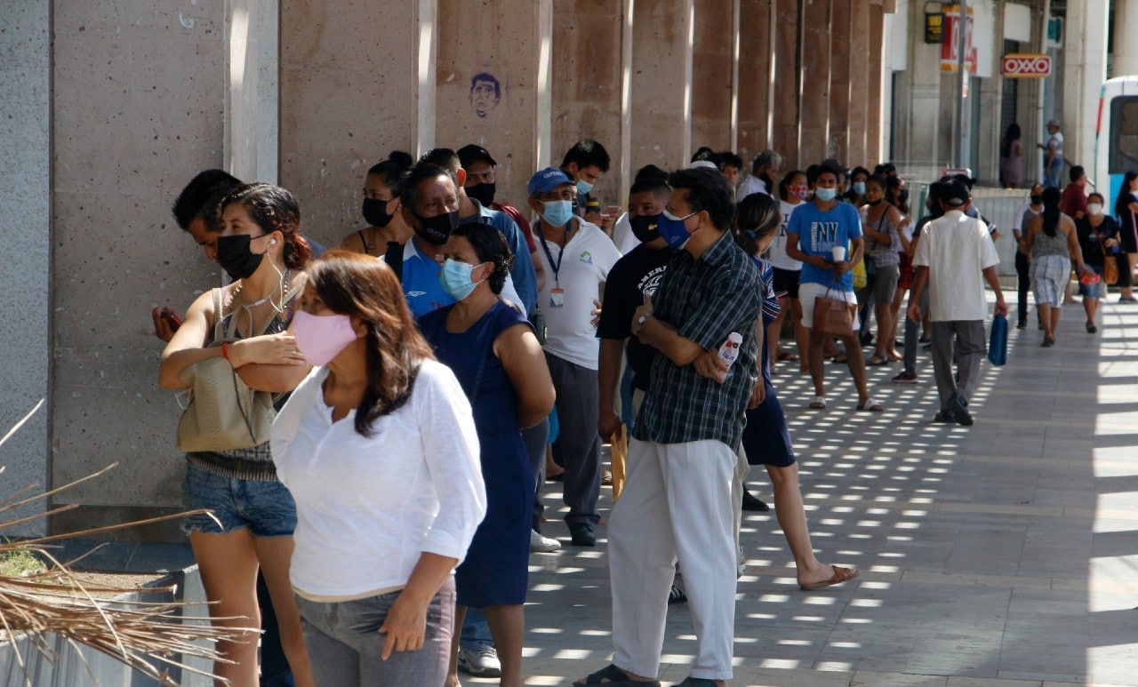 Nuevo récord de contagios: 924 casos COVID-19 en solo día