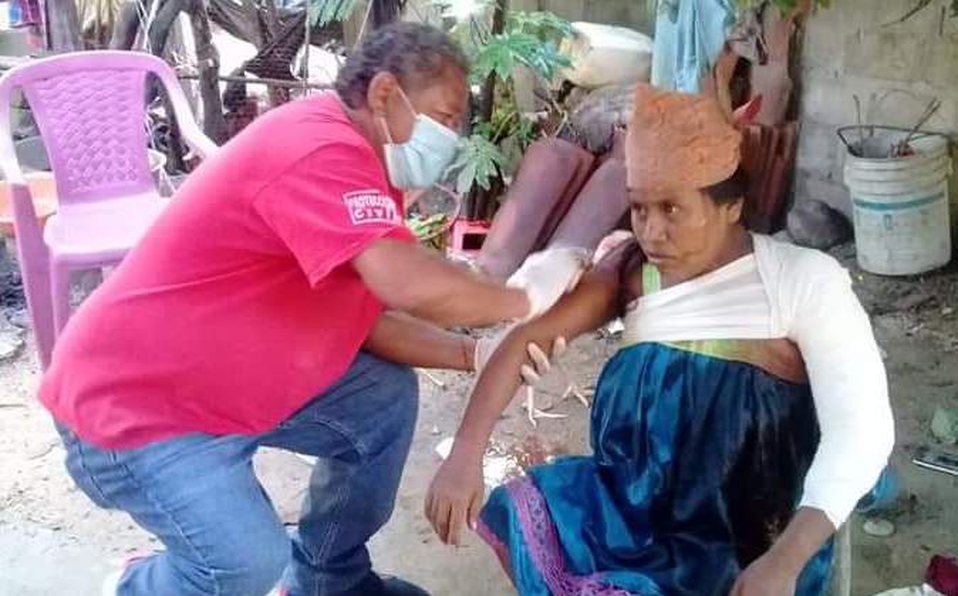 Ataca a su nuera embarazada a machetazos en Ometepec