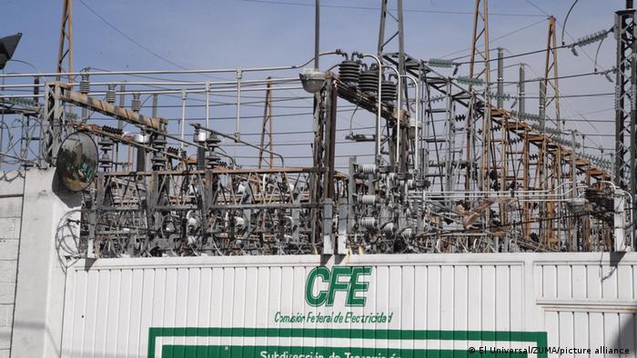 AMLO se va sobre la oposición por tumbar la reforma eléctrica