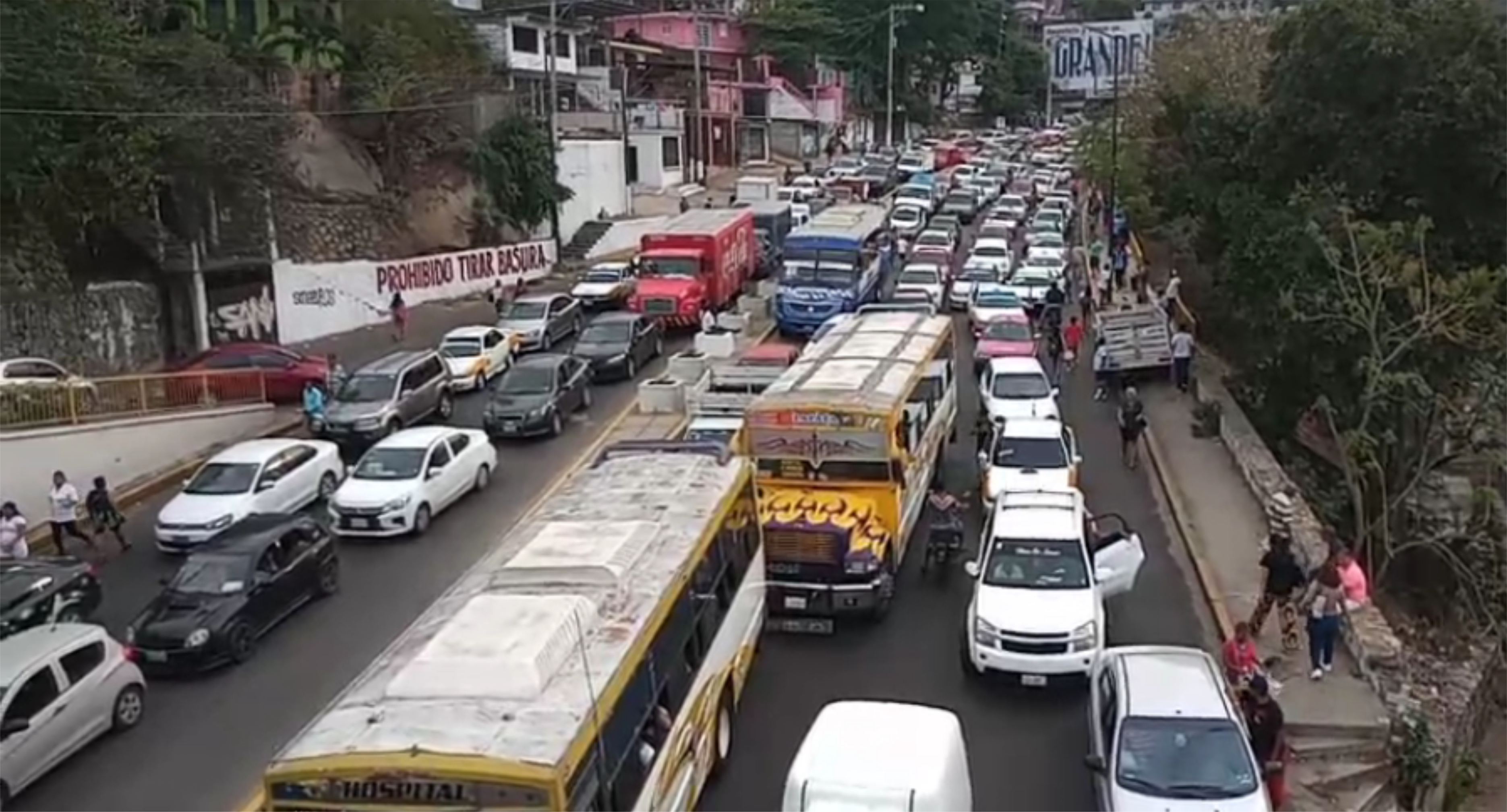 Bloqueos en Acapulco, reacción de UPOEG por acción militar en San Marcos￼