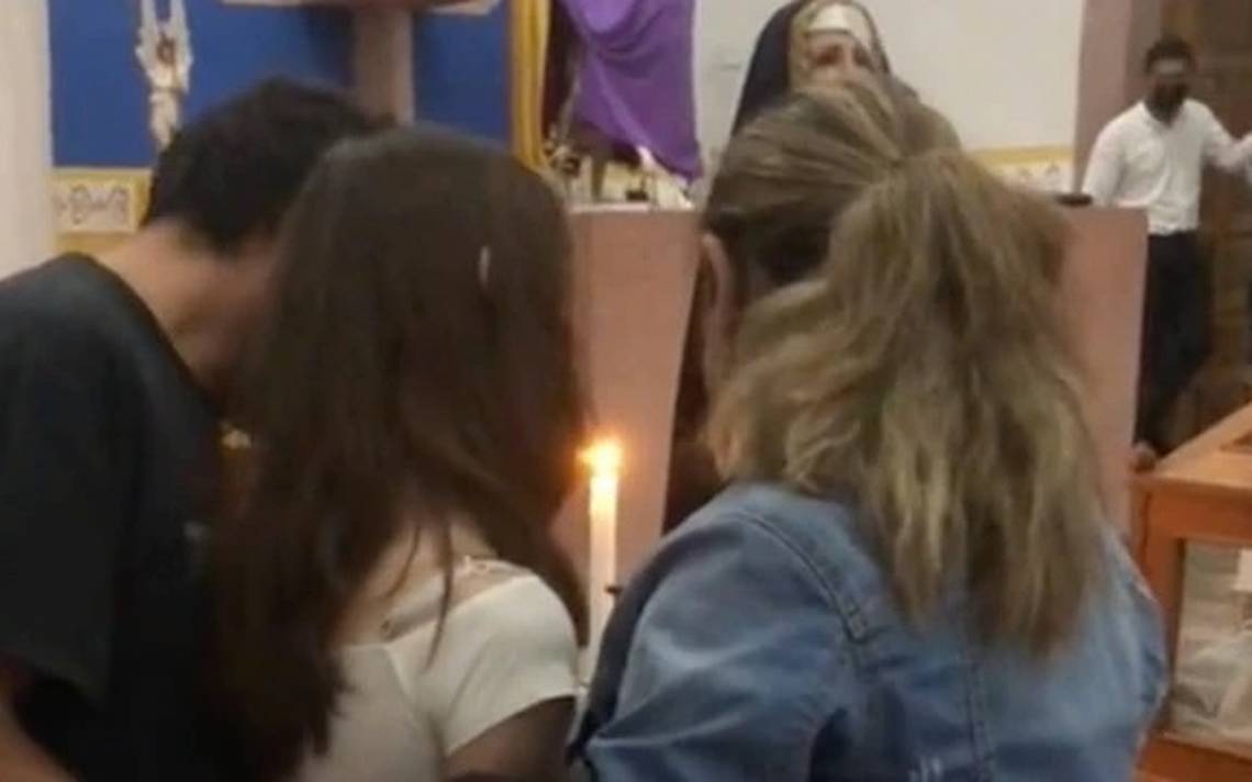 joven es obligada a jurar en iglesia que no le volvería a hablar a su exnovio