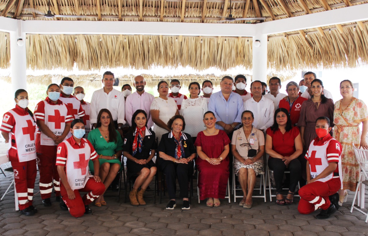 Toma protesta nuevo Consejo Directivo de la Cruz Roja de Atoyac de Álvarez