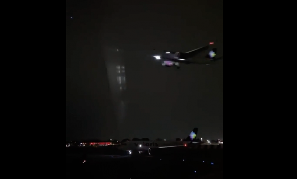 Captan “peligroso” acercamiento entre dos aviones en el AICM￼