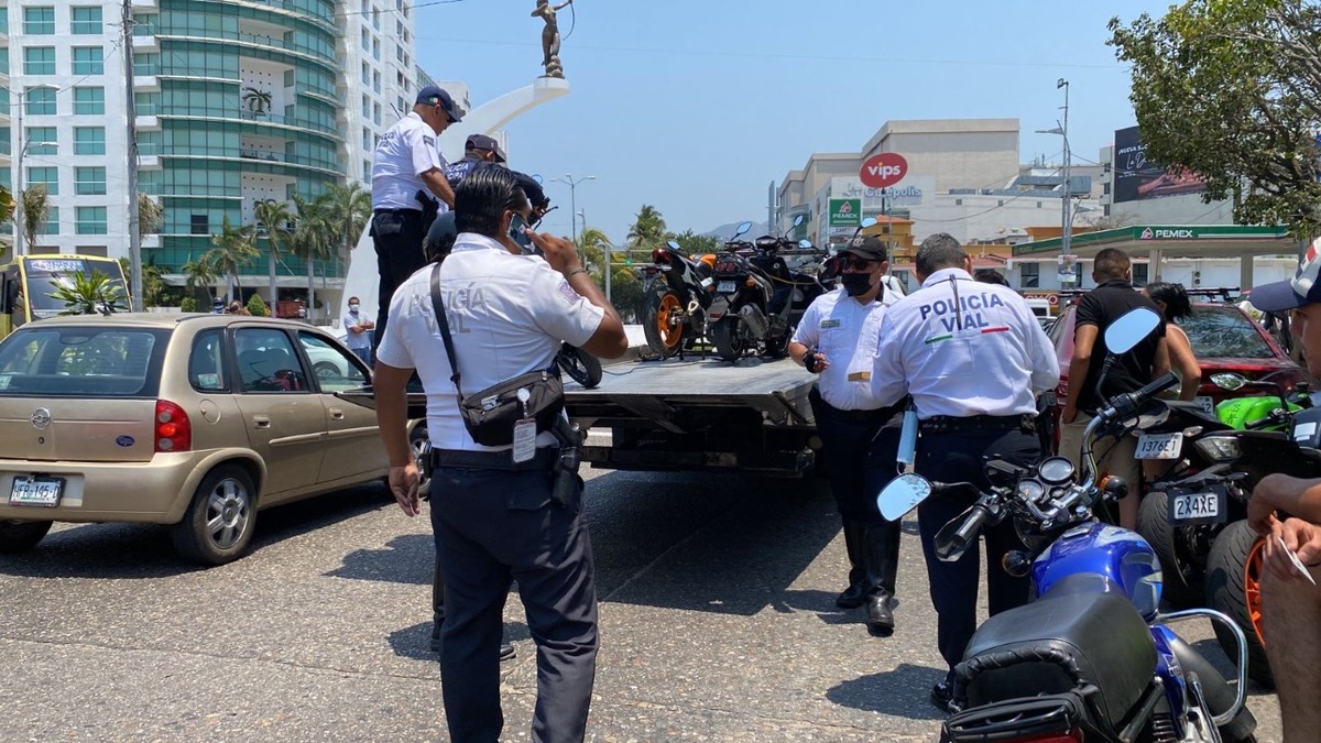 Realizan operativo vial por evento Acamoto 2022