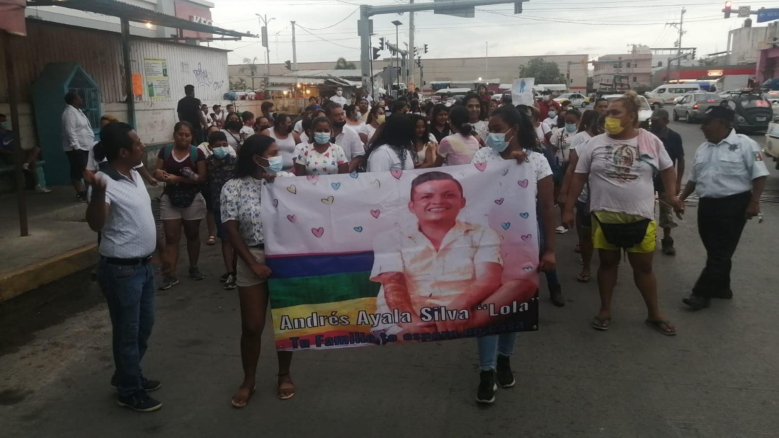 Realizan marcha en Acapulco para exigir la aparición de Andrés «Lola» Ayala
