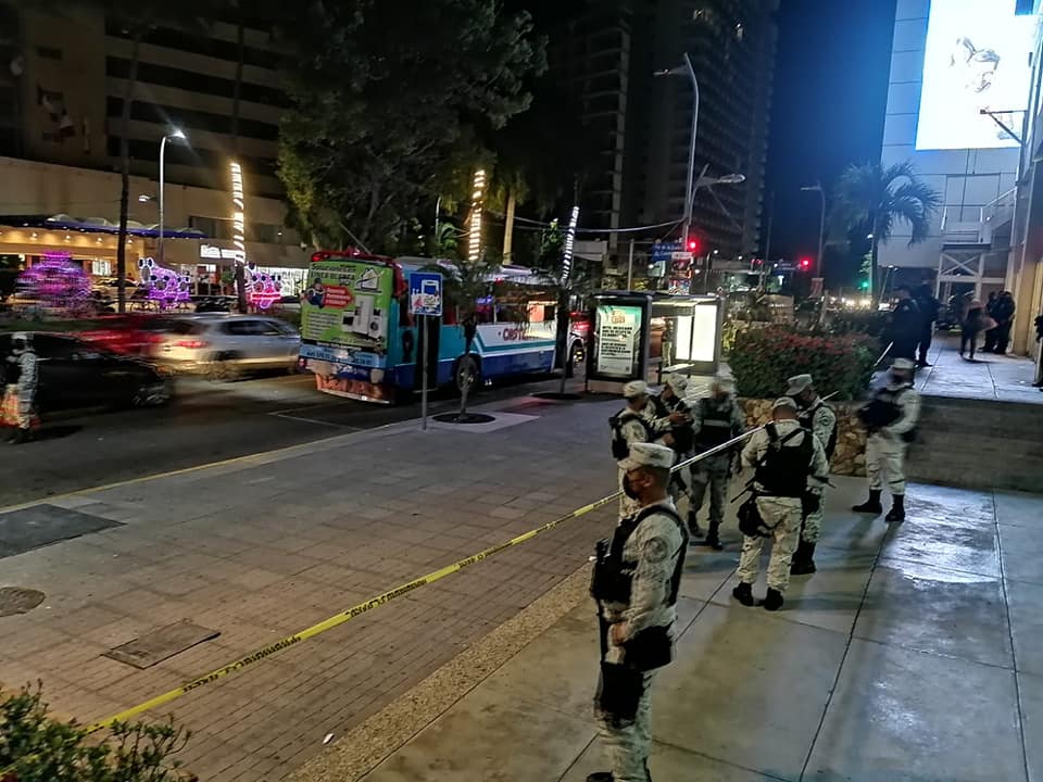 Asesinan a chofer de camión urbano en la Costera de Acapulco