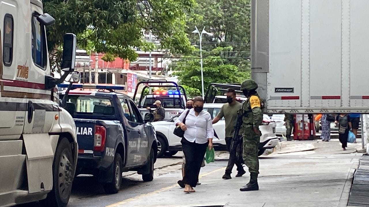 Balean a una mujer adulta mayor en el mercado central de Acapulco