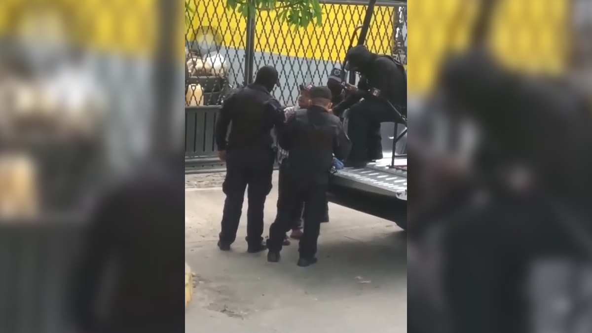 Separan del cargo a policías de Acapulco tras video  de supuesto robo