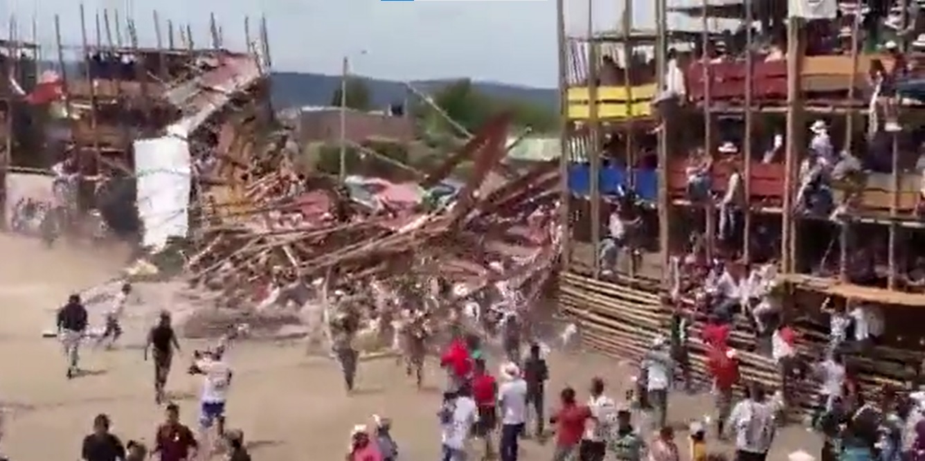 Colapso en plaza de toros de Colombia deja cuatro muertos y cientos de heridos