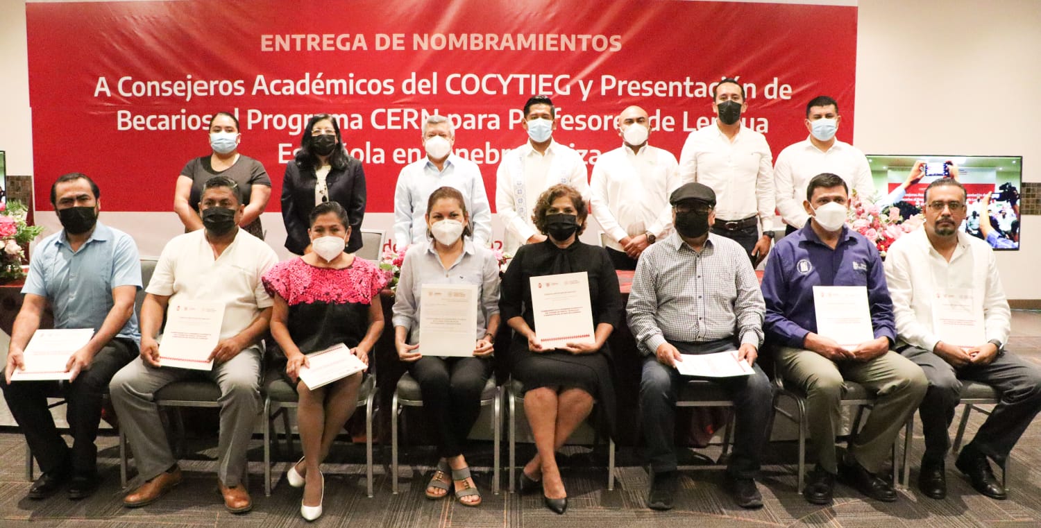 Entrega Secretaría de Educación Guerrero reconocimientos a maestros becados en Suiza