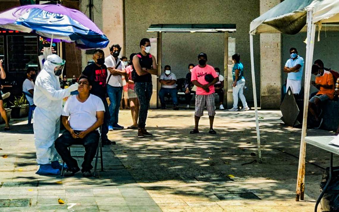 Instala Salud Municipal módulo de prueba COVID en el zócalo de Acapulco