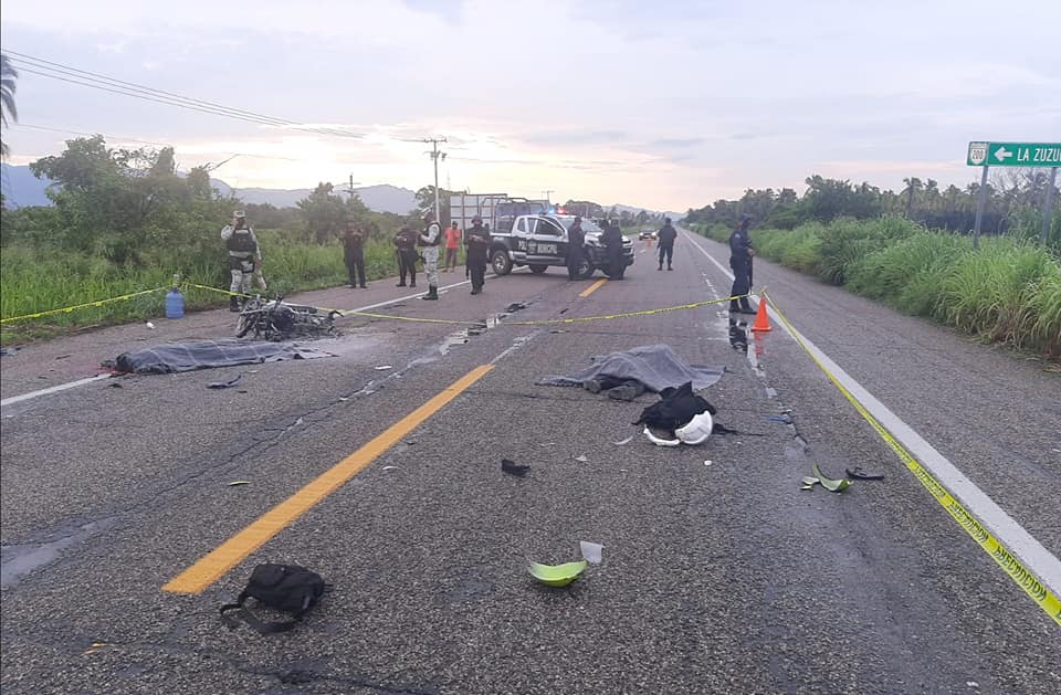 Mueren dos policías en accidente ocurrido en Atoyac de Álvarez