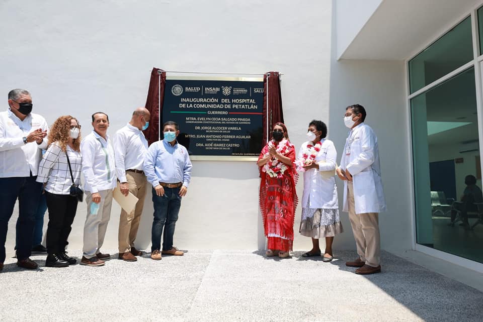 Inauguran la gobernadora y director del INSABI los hospitales de Tecpan y Petatlán en Guerrero