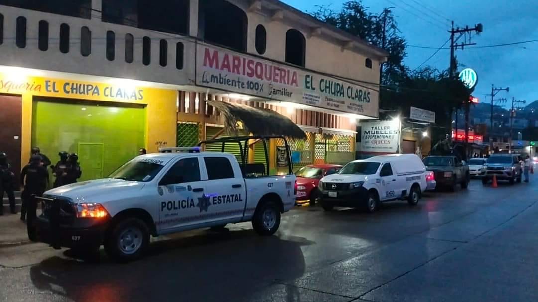 Hallan a una mujer y un hombre degollados en una vivienda en zona suburbana de Acapulco
