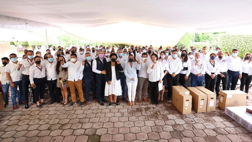 Gobernadora de Guerrero equipa a la SSG con 225 equipos de cómputo nuevos