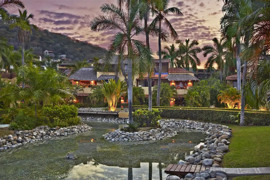 Explosión en hotel de Playa La Ropa en Zihuatanejo deja 3 heridos