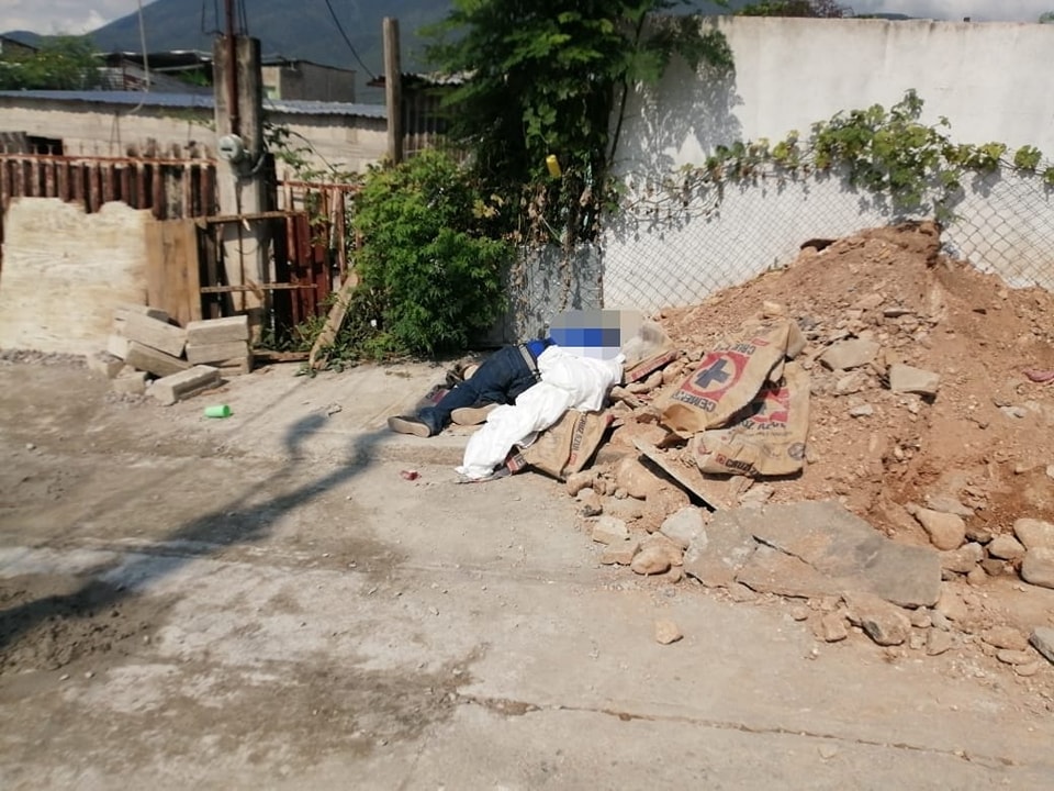 Asesinan a balazos a un hombre en la colonia Loma del Zapatero en Iguala