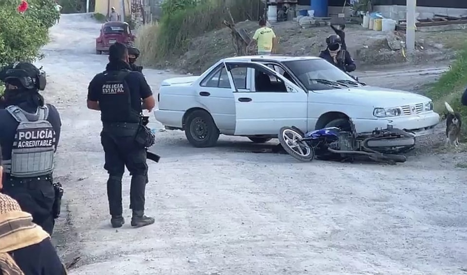 Hieren a balazos a un hombre que iba en un vehículo, en la colonia Las Terrazas, en Chilpancingo