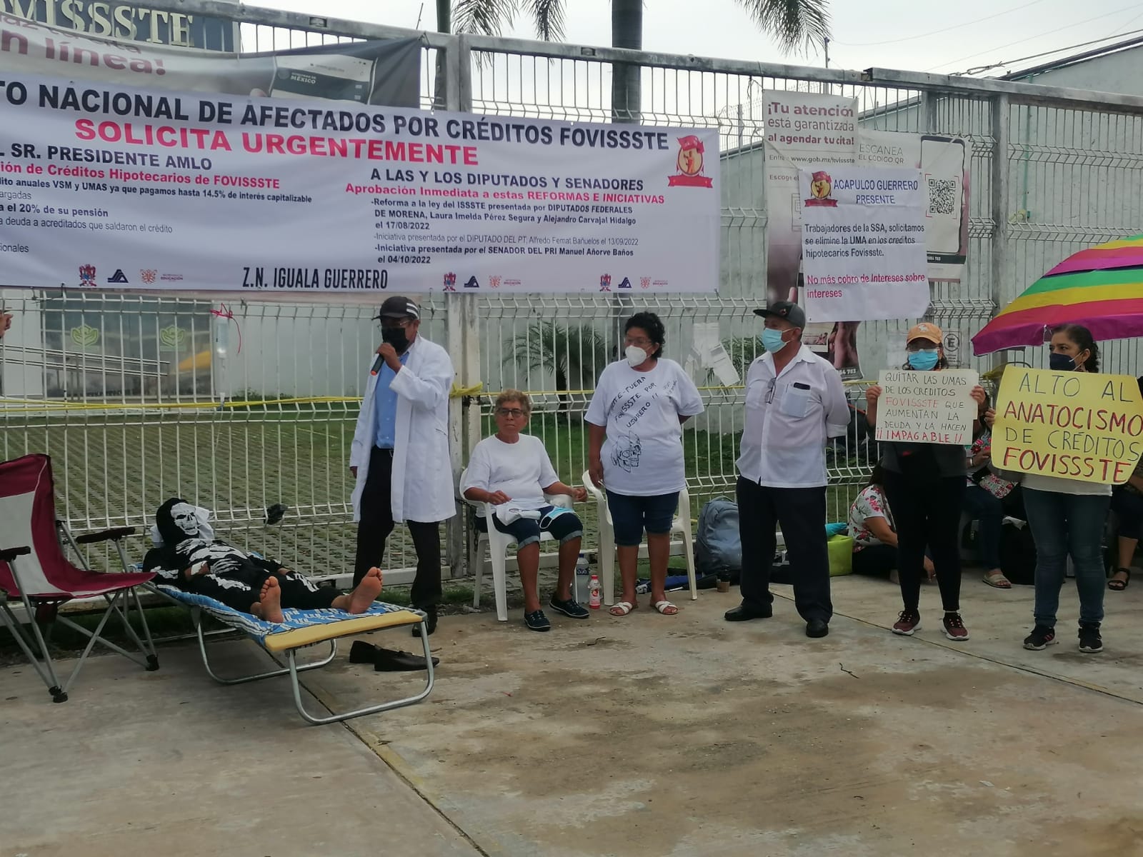 Afectado por FOVISSSTE bloquean Boulevard de Las Naciones